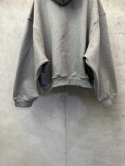 バレンシアガコピー Balenciaga ランウェイ ダブルリング刺繍フードジャケット