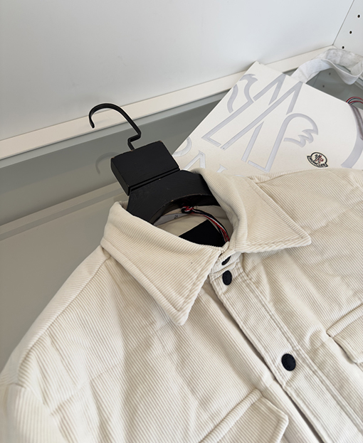 モンクレール コーデュロイダウンジャケット