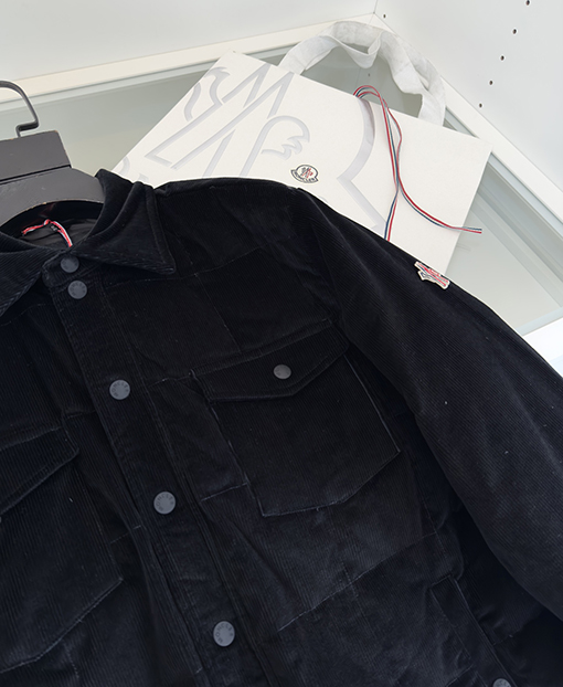 モンクレール コーデュロイダウンジャケット