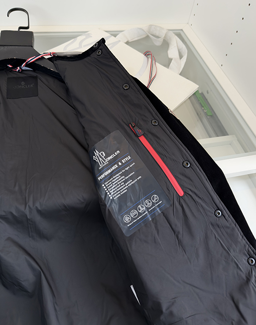 モンクレール コーデュロイダウンジャケット