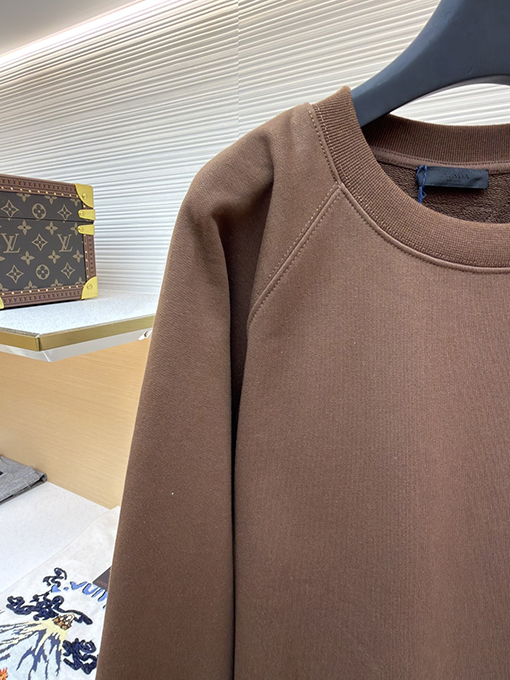 プラダ ウールの三角襟ニットスウェットシャツ