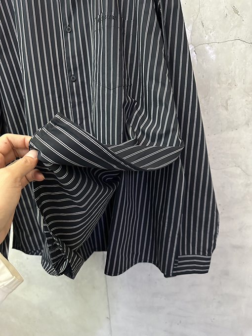 バレンシアガ Balenciaga 刺繍入りダブルレイヤー長袖シャツ