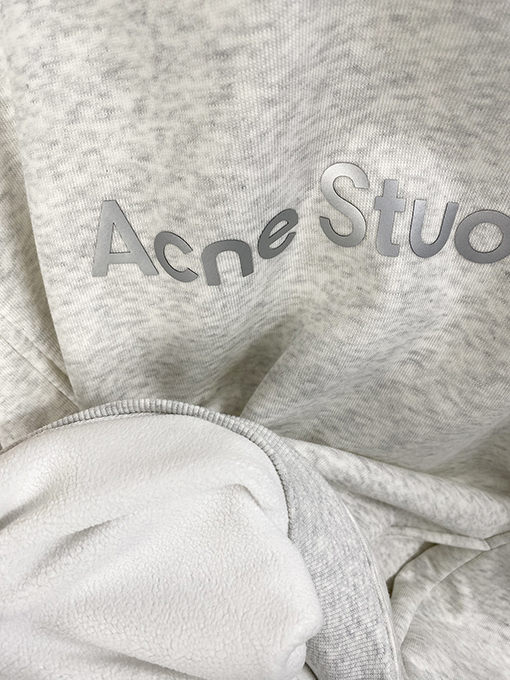 アクネストゥディオズ Acne Studios 新しいフリース裏地のフード付きスウェットシャツ