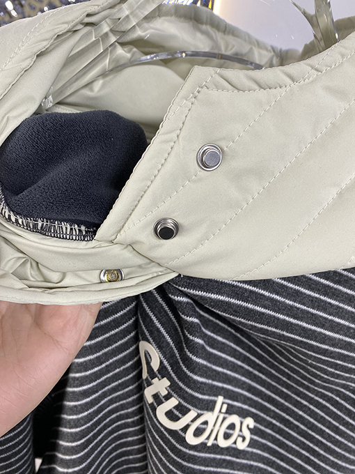 アクネストゥディオズ Acne Studios 新しいストライプ柄のフリース裏地フード付きスウェットシャツ