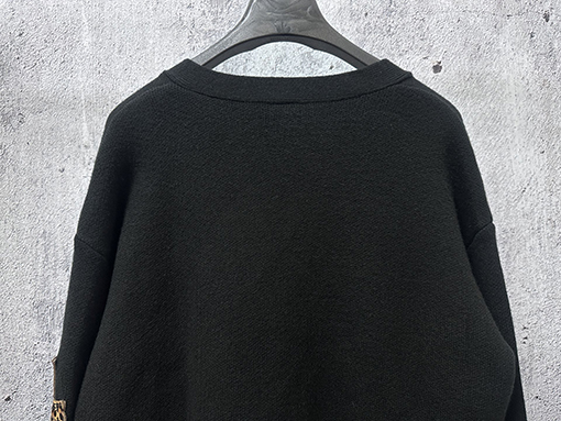 クロムハーツスーパーコピー ヒョウ柄レザーラベルパッチニットセーター