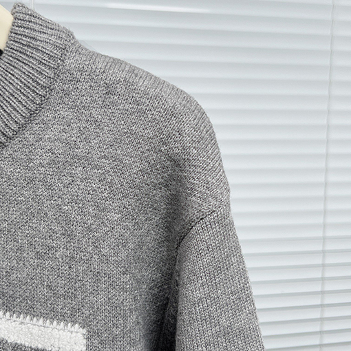 ルイヴィトン LV ロゴジャカードニットセーター