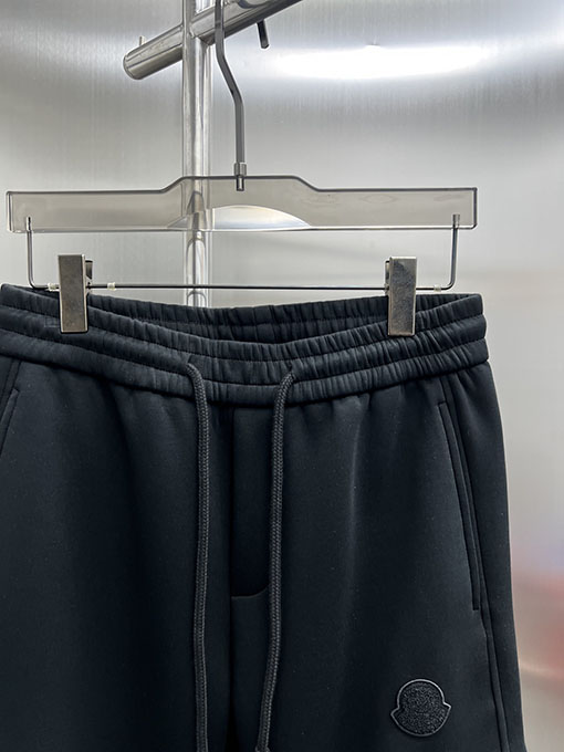 モンクレールコピー MONCLER レザーパッチ刺繍ロゴ厚のカジュアルパンツ