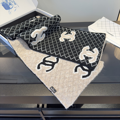 シャネル 刺繍のショールとスカーフ