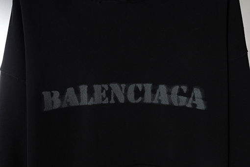 バレンシアガ Balenciaga プリント文字のダメージパーカー