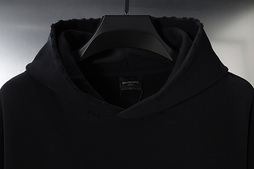 バレンシアガ Balenciaga プリント文字のダメージパーカー