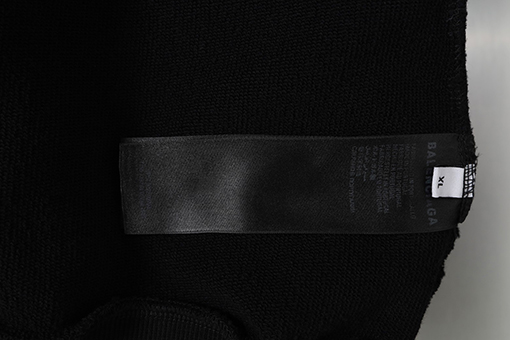 バレンシアガ Balenciaga プリント文字のダメージパーカー