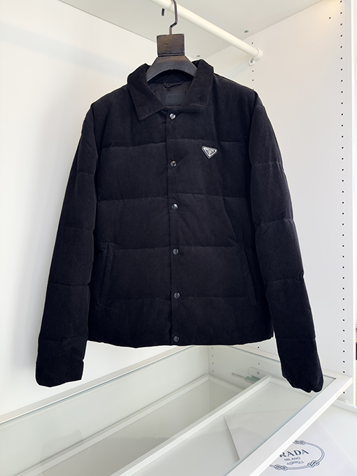 プラダスーパーコピー コーデュロイ レトロカラー ダウンジャケット