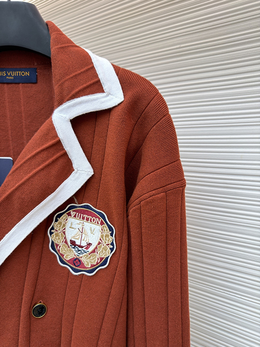 ルイヴィトンスーパーコピー プレッピースタイルのニットカーディガン