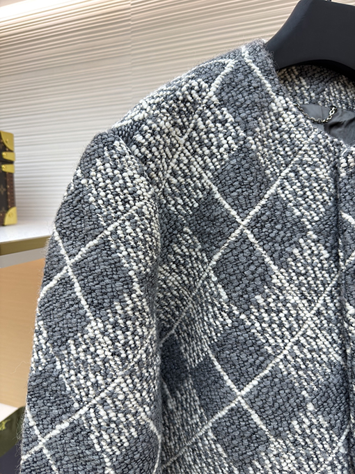 ルイヴィトンコピー 糸のタイが付いたツイードチェック柄コート