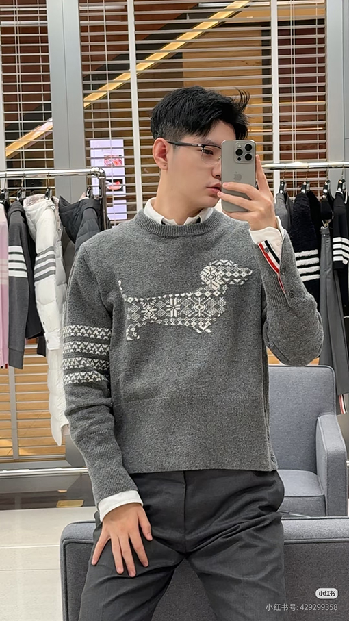 トムブラウン スノーフレークドッグウールクルーネックセーター