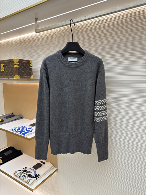 トムブラウンスーパーコピー スノーフレークドッグウールクルーネックセーター