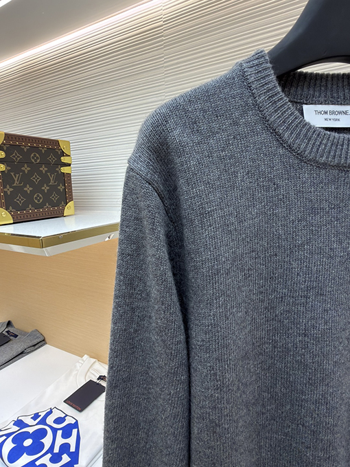 トムブラウンスーパーコピー スノーフレークドッグウールクルーネックセーター