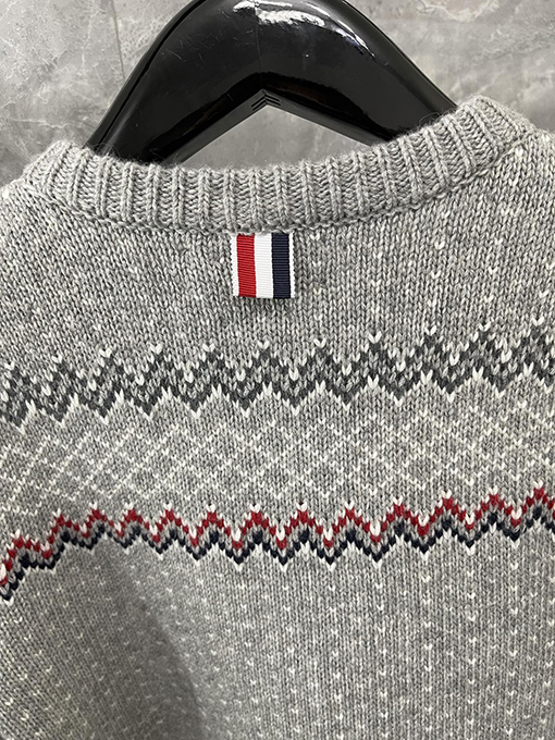 トムブラウン 新作フェアアイルクルーネックニットカーディガン