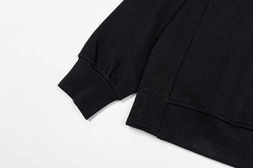 トムブラウンスーパーコピー クラシックな4ストライプのクルーネックスウェットシャツ