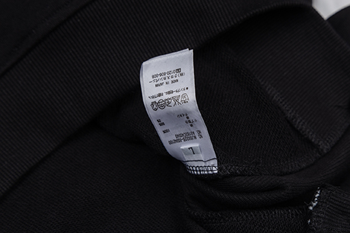 トムブラウンスーパーコピー クラシックな4ストライプのクルーネックスウェットシャツ