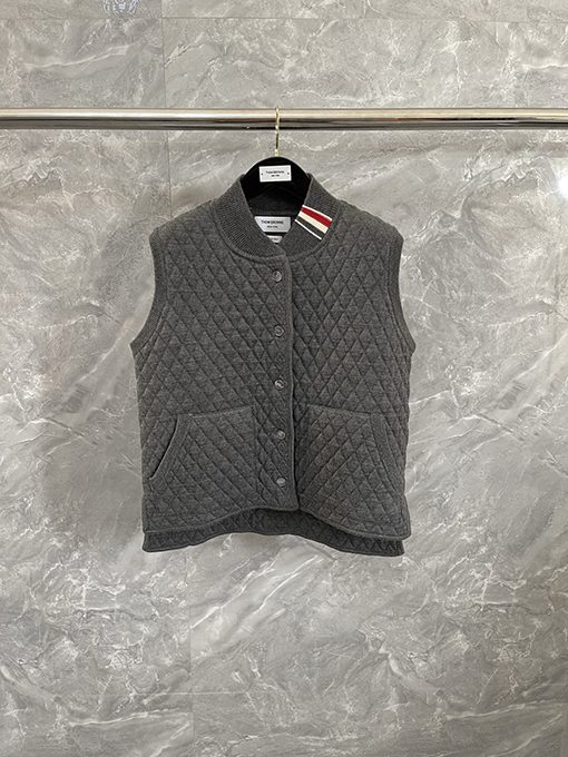 トムブラウンコピー 新しいダイヤモンド柄ウールカーディガンベスト