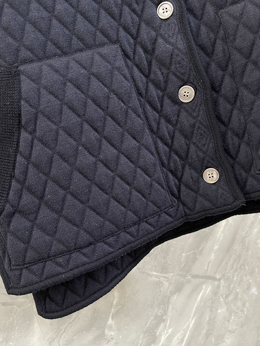 トムブラウンコピー 新しいダイヤモンド柄ウールカーディガンベスト