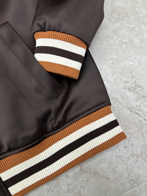 ルイヴィトン ダイヤモンド刺繍のバックコットンコート