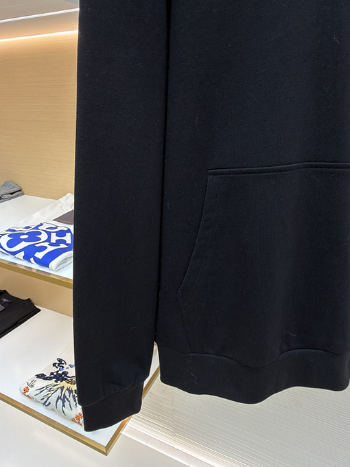 モンクレールコピー 背面に同色のロゴが入ったコットンフード付きスウェットシャツ