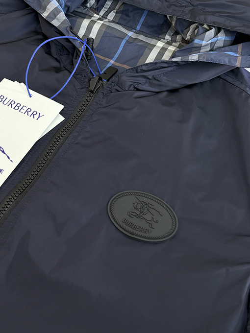 バーバリー チェック柄カラーブロックリバーシブルフード付きジャケット