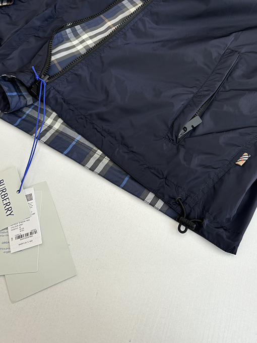 バーバリー チェック柄カラーブロックリバーシブルフード付きジャケット