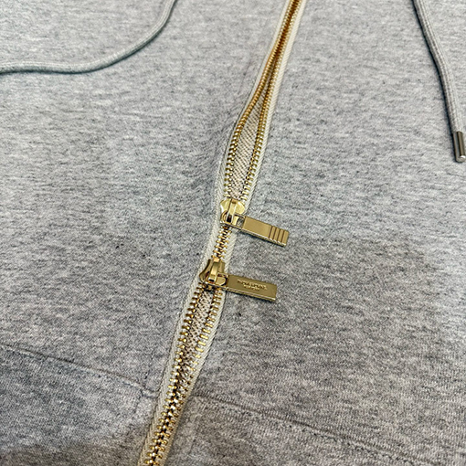 トムブラウン 4本のストライプとドローストリングが付いたダブルジッパーのフード付きジャケット