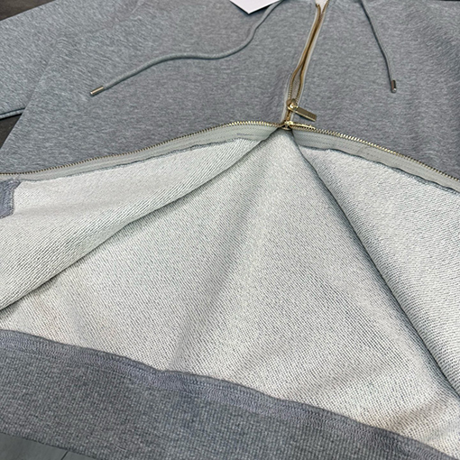 トムブラウン 4本のストライプとドローストリングが付いたダブルジッパーのフード付きジャケット