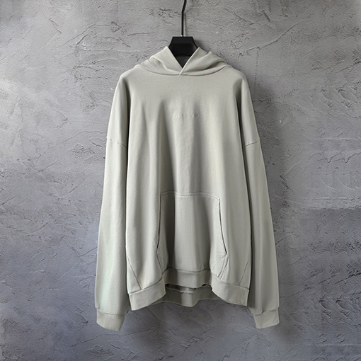 バレンシアガコピー Balenciaga クラシックな文字の刺繍ロゴパーカー