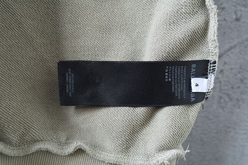 バレンシアガコピー Balenciaga クラシックな文字の刺繍ロゴパーカー