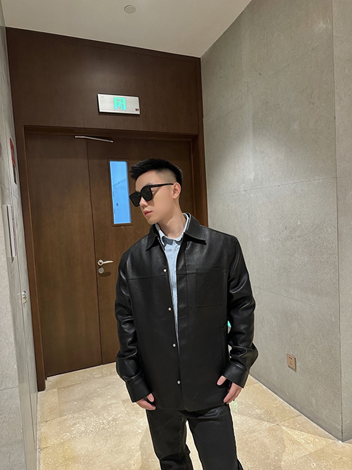 ロエベ ポケットジッパー付きレザージャケット