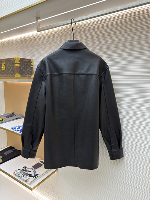 ロエベ ポケットジッパー付きレザージャケット