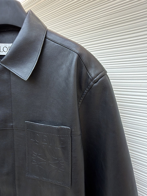 ロエベ ポケットジッパー付きレザージャケット