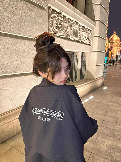 クロムハーツコピー 全面プリントのジップアップジャケット