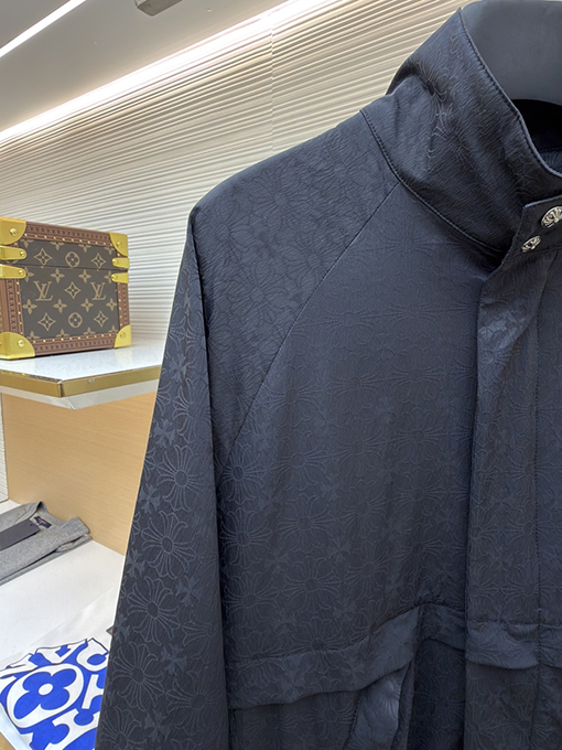 クロムハーツコピー 全面プリントのジップアップジャケット