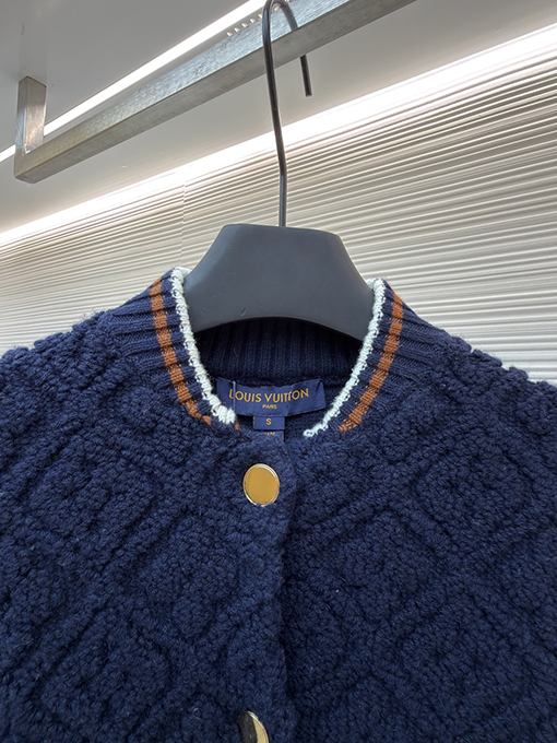 ルイヴィトン SKI スキーをテーマにしたカラーブロックストライプのベースボールジャケット