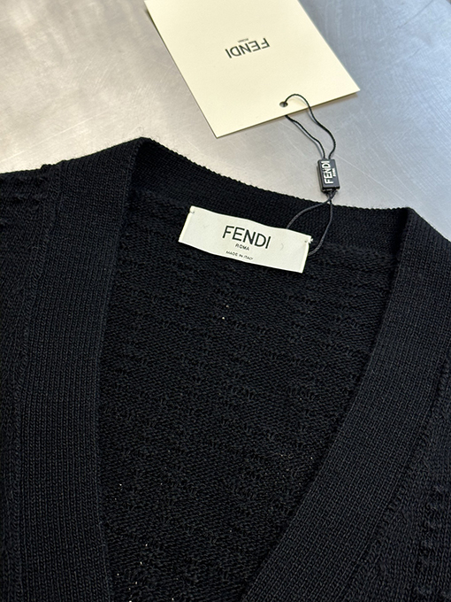 フェンディ バレーウェーブ ジャカード Vネック カーディガンセーター