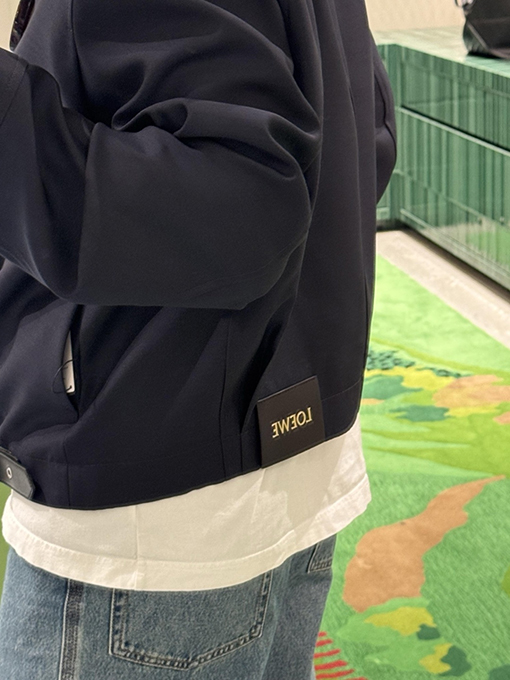 ロエベ LOEWE 刺繍レザーベルトラペルジャケット