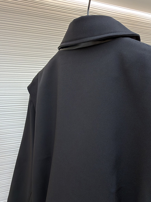 ロエベ LOEWE 刺繍レザーベルトラペルジャケット