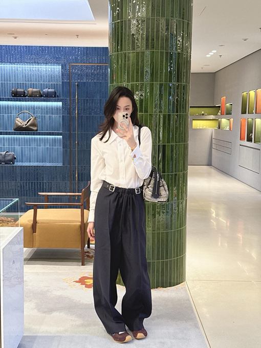 ロエベコピー LOEWE 黒のベルト付きズボン