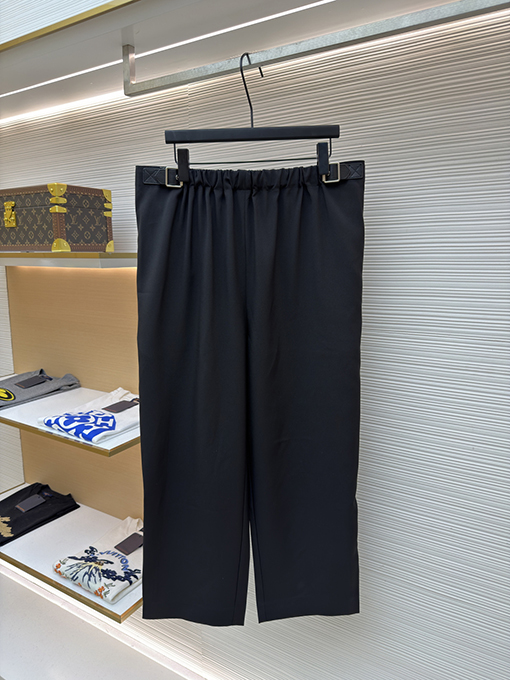 ロエベコピー LOEWE 黒のベルト付きズボン