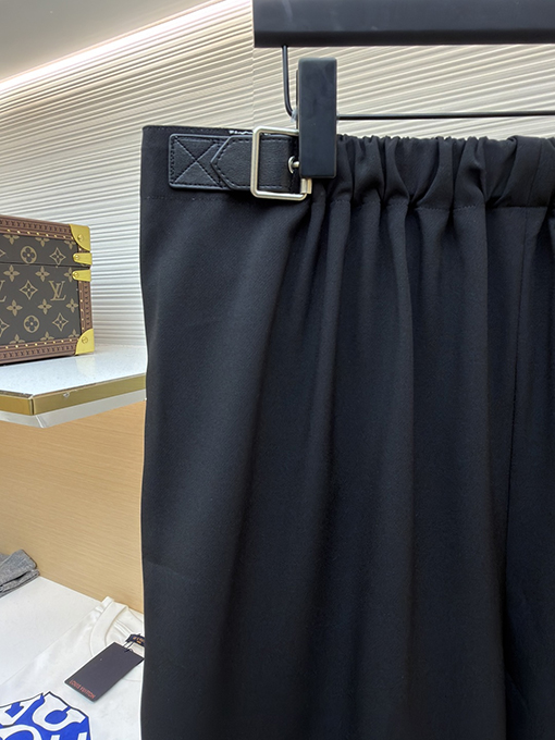 ロエベコピー LOEWE 黒のベルト付きズボン