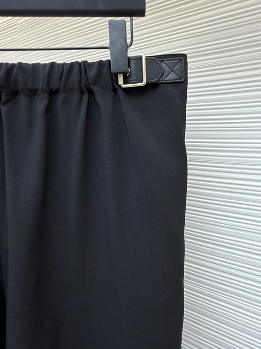 ロエベコピー LOEWE 黒のベルト付きズボン