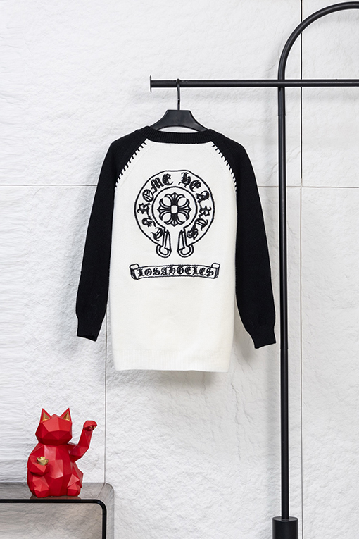 クロムハーツ サンスクリット語の馬蹄十字架の刺繍入りラグランスリーブカーディガンセーター