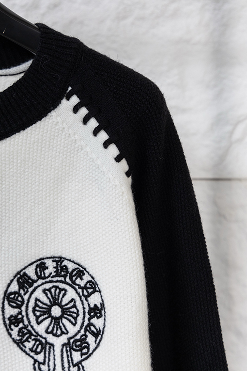 クロムハーツ サンスクリット語の馬蹄十字架の刺繍入りラグランスリーブカーディガンセーター