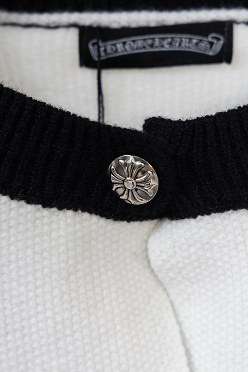 クロムハーツ サンスクリット語の馬蹄十字架の刺繍入りラグランスリーブカーディガンセーター